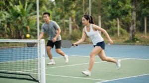 serve plus one Pickleball - lập kế hoạch hai cú đầu để tạo bóng thuận lợi