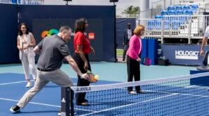 chiến thuật timeout Pickleball - ngắt chuỗi điểm, điều chỉnh chiến thuật và lấy lại bình tĩnh