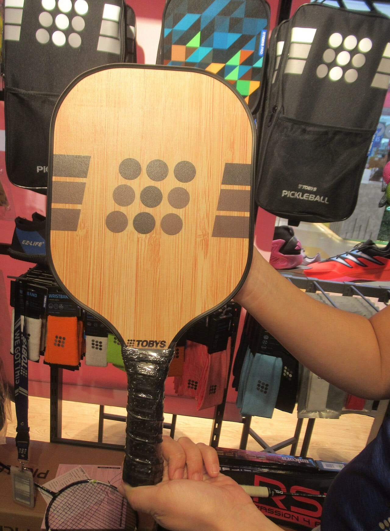 Chọn vợt pickleball bán chạy phù hợp